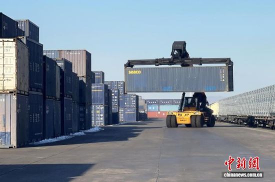 12��11�������֬q���������ˆT�ڬq���F·�ڰ��M�м��b����b�������� �z