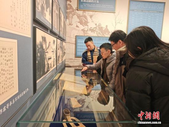 ���L�F(tu��n)���څ��^����ʡ���F(xi��n)��ʷչ���T���� �z